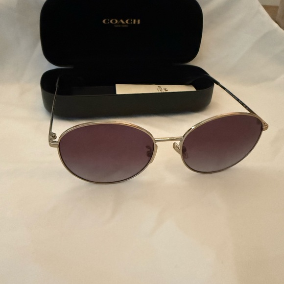 ✨ Coach HC7123 Round Gradient Sunglasses w/ Case ✨ - Picture 1 of 4